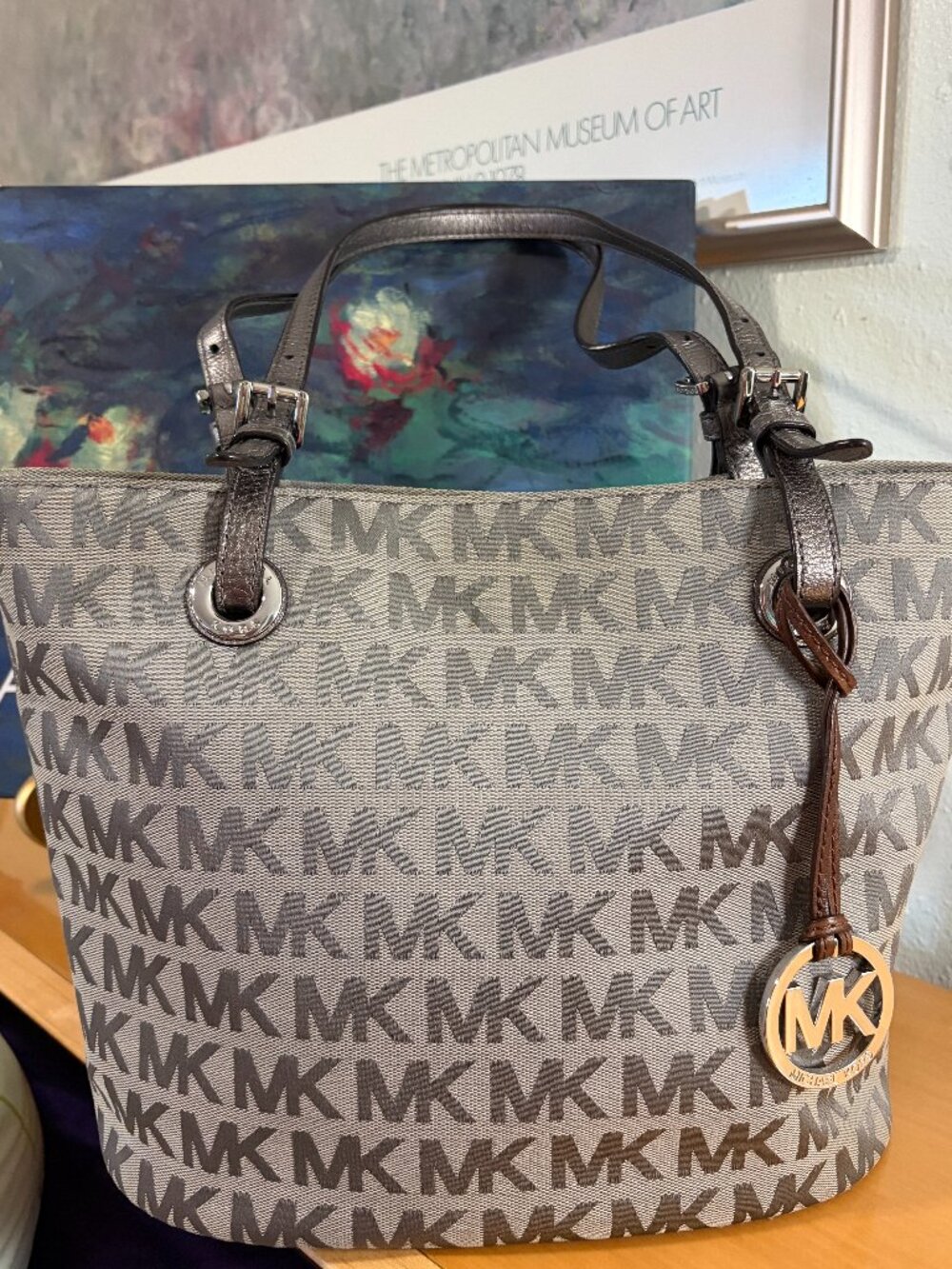 MICHAEL KORS CLASSIC MONOGRAM TOTE WITH MK BAG CHARM